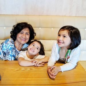 Meet your Posher, Paz purugganan